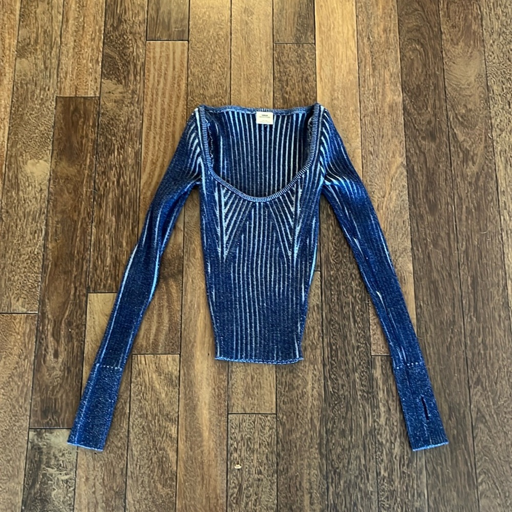 URBAN OUTFITTERS blue sweater-ish top with thumb holes